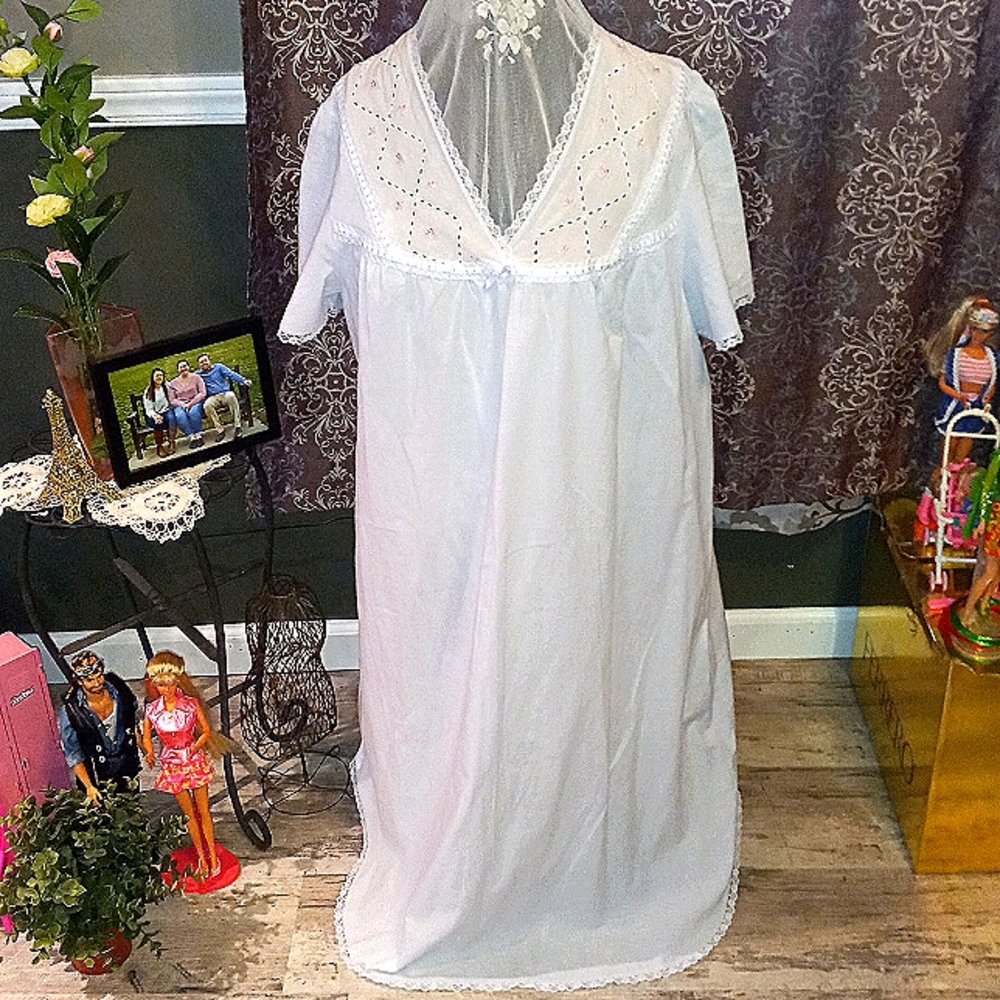 Barbie Doll Style Night Gown Size Med Gem